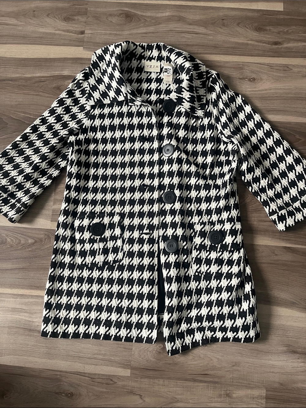 YZZa Black & White Houndstooth Coat